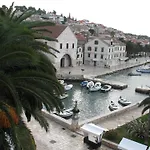 Novak Bonaparte - Hvar City Center